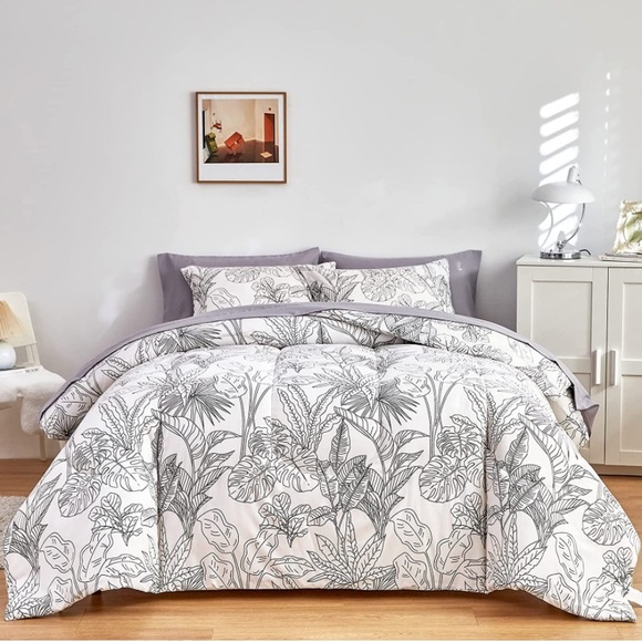 7 Pieces Botanical Bed in a Bag Queen, Sketch Flower on White - Picture 2 of 7